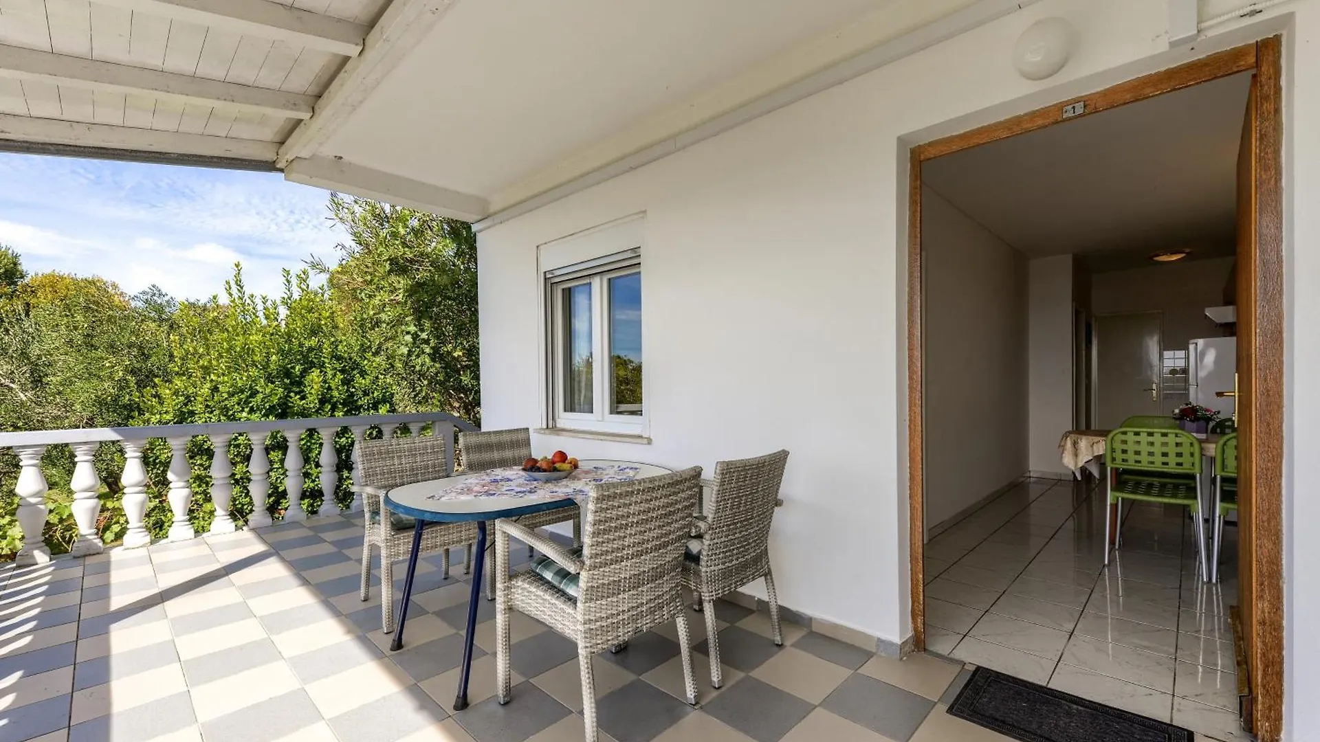 Wohnung Fuer 23 Personen Mit Privatsphaere Razanac Apartment