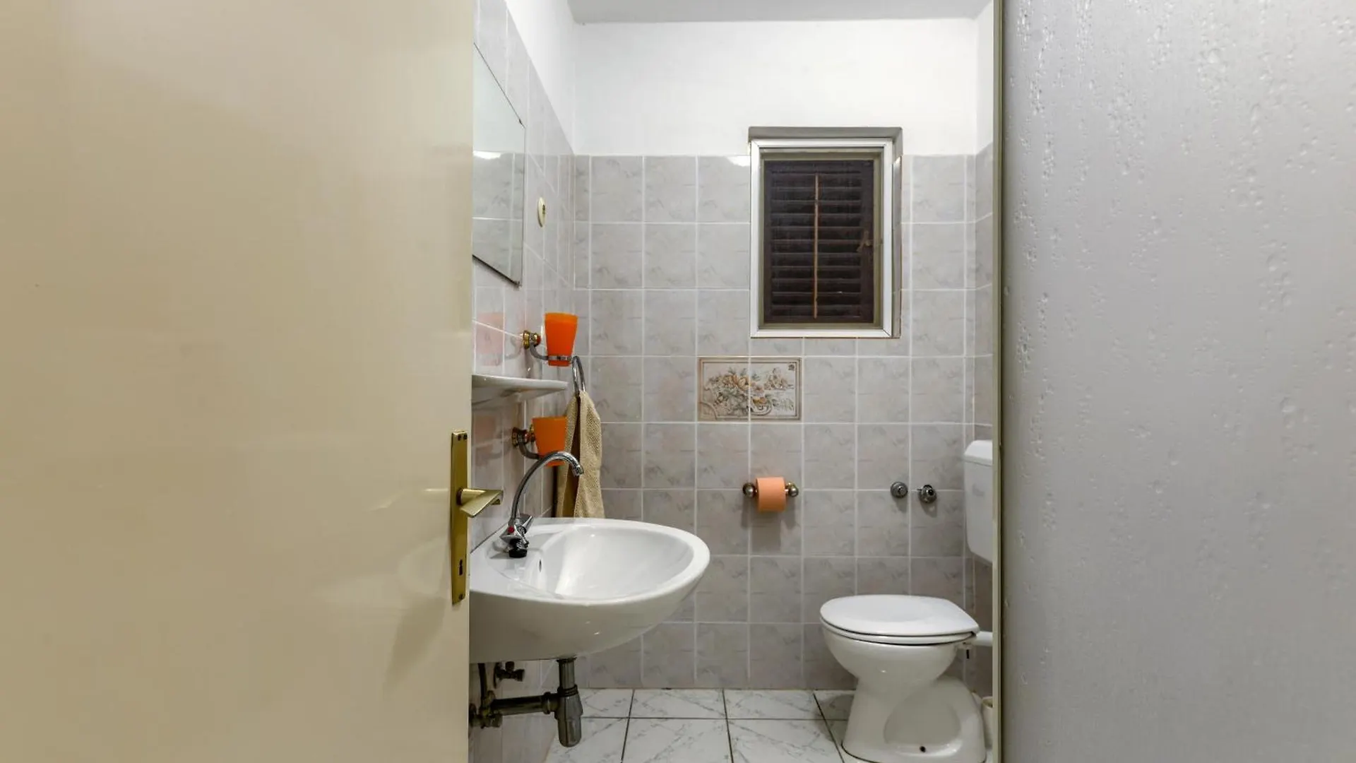 Apartment Wohnung Fuer 23 Personen Mit Privatsphaere Razanac