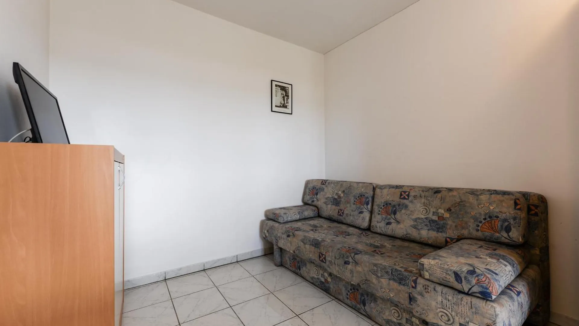 Wohnung Fuer 23 Personen Mit Privatsphaere Razanac Apartment