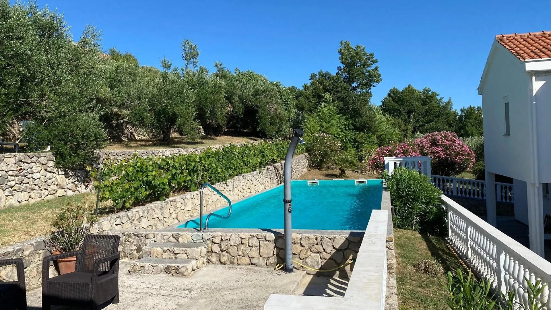 Wohnung Fuer 23 Personen Mit Privatsphaere Razanac 0*,  Croatia